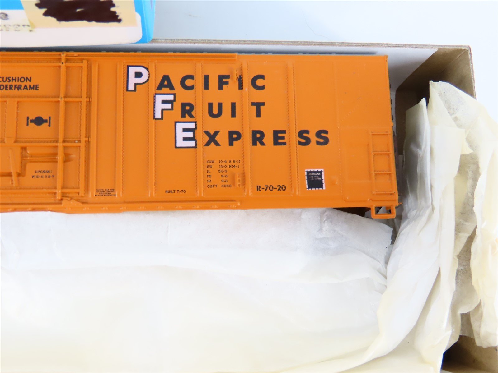 HO Athearn Kit 5465 UPFE Pacific Fruit Express 57' Mechanical Reefer #457603