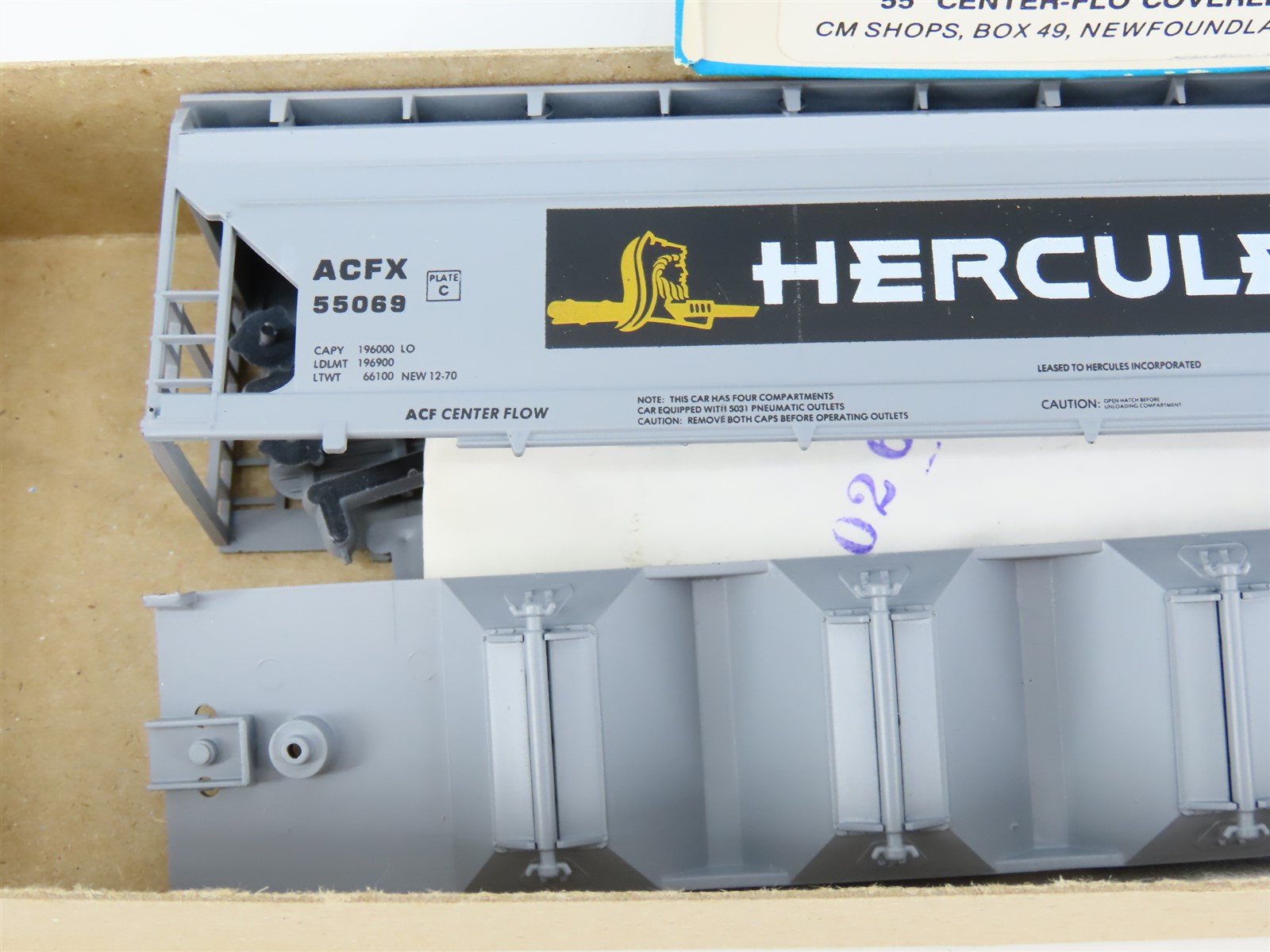 HO Scale Athearn Rail Runner Kit 128 ACFX Hercules 4-Bay Covered Hopper #55069
