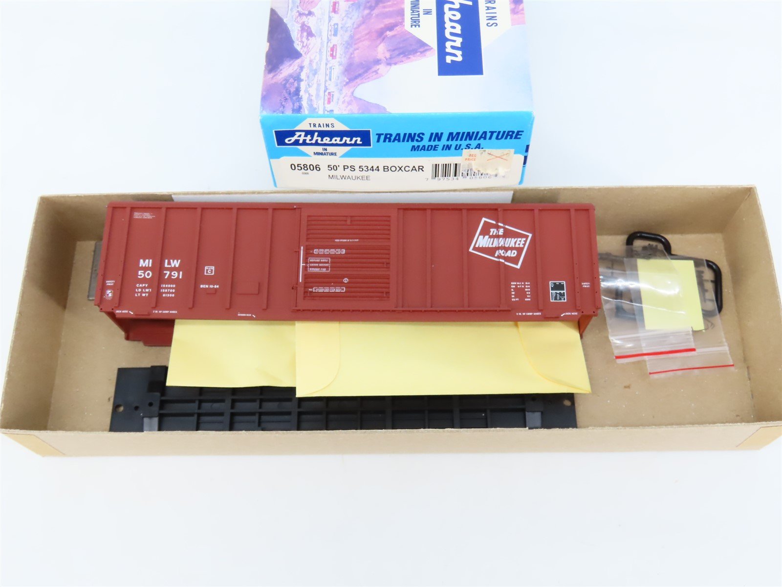 HO Scale Athearn Kit 05806 MILW Milwaukee Road 50' Single Door Box Car #50791