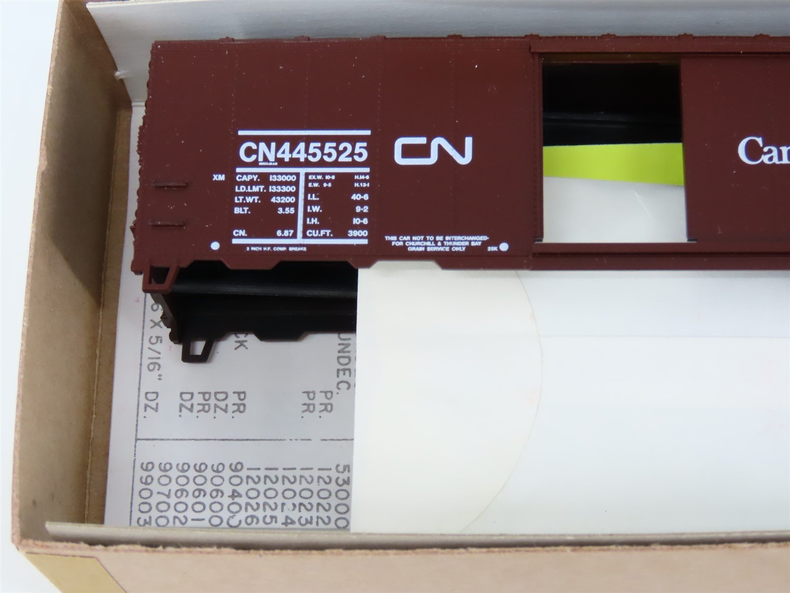 HO Scale Athearn H&D Kit 1-121 CN Canadian National 40' Manitoba Box Car #445525