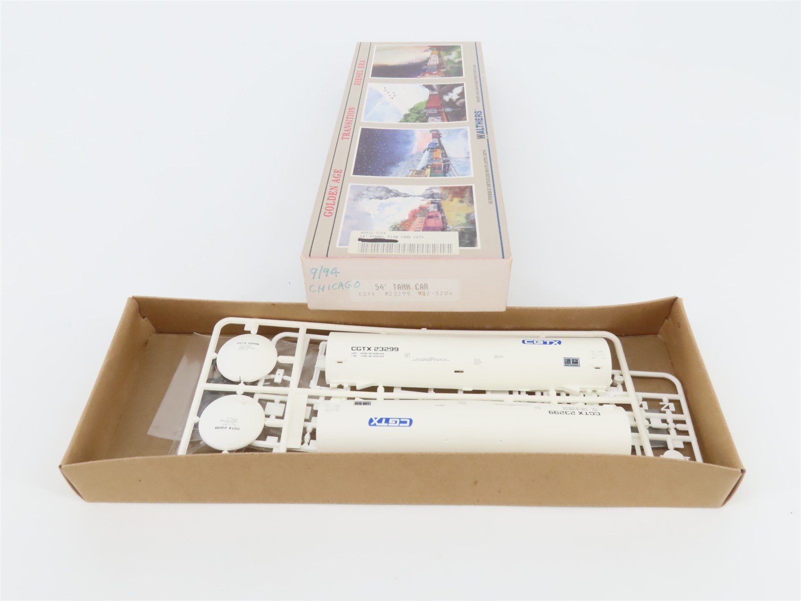 HO Scale Walthers Kit 932-5204 CGTX 54' Funnel Flow Tank Car #23299