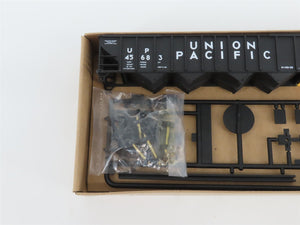 HO Scale Walthers Kit 932-4902 UP Union Pacific 100-Ton 4-Bay Hopper #45683