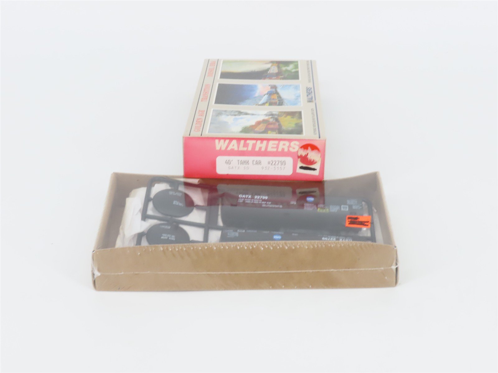HO Scale Walthers Kit 932-5157 GATX 40' Funnel Flow Tank Car #22799 - SEALED