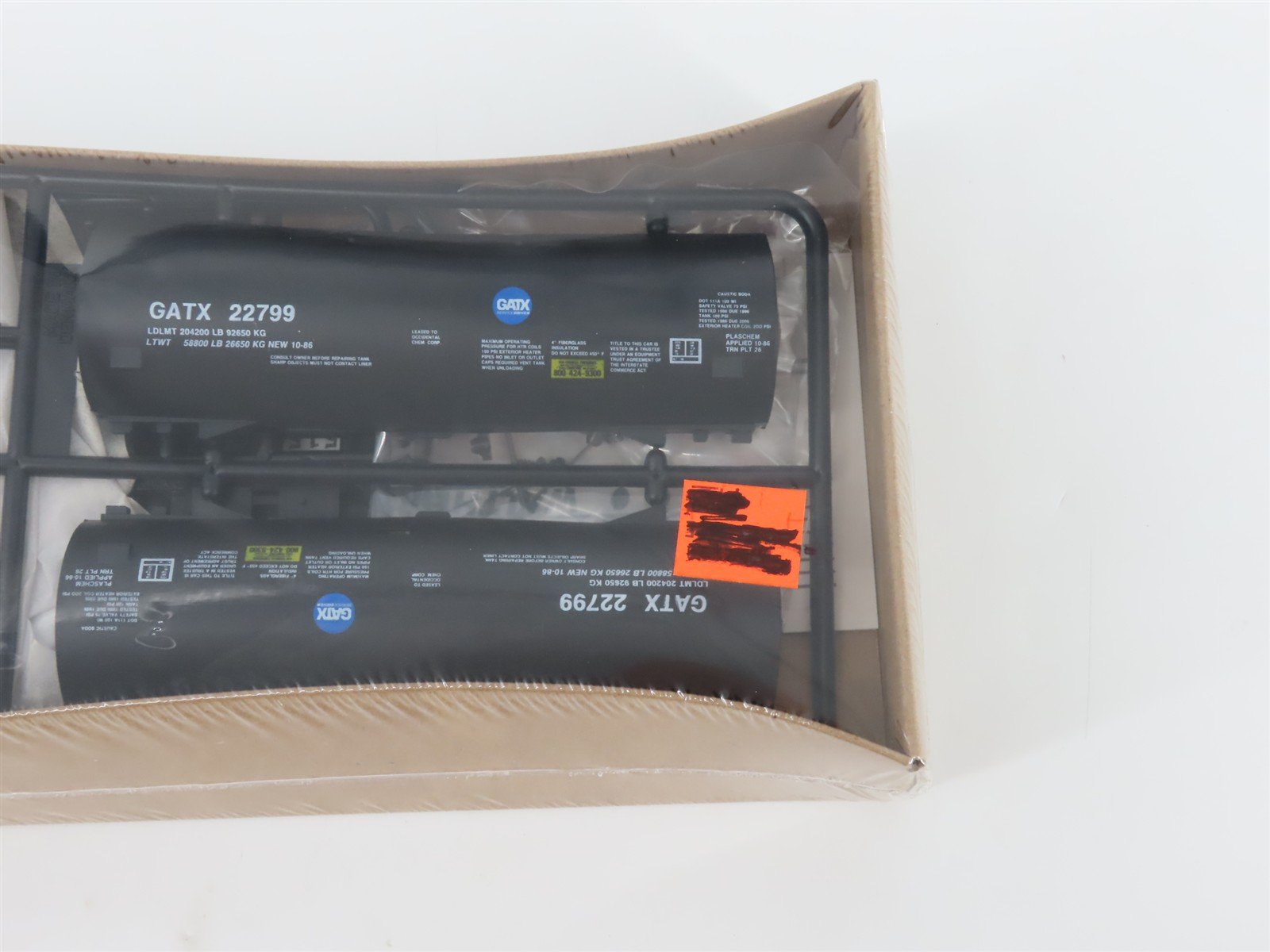 HO Scale Walthers Kit 932-5157 GATX 40' Funnel Flow Tank Car #22799 - SEALED
