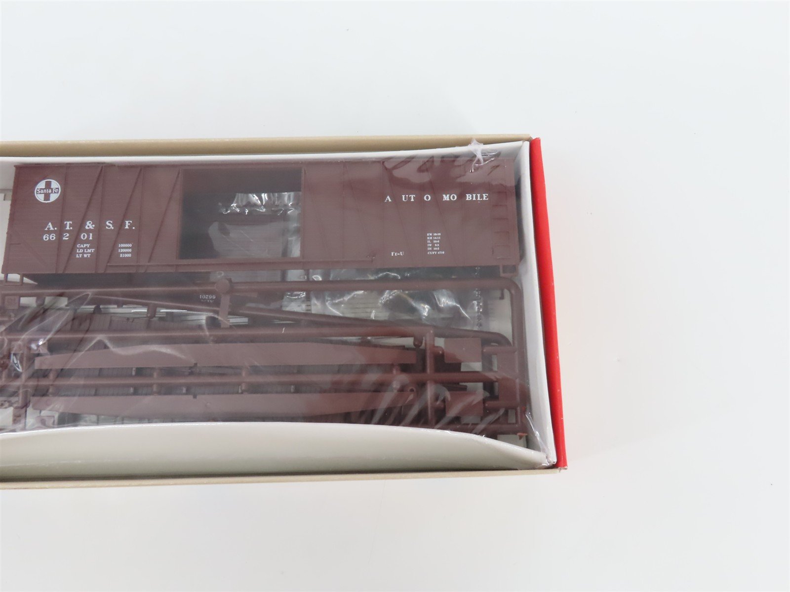 HO Scale Walthers Kit 932-5856 ATSF Santa Fe 50' Auto Box Car #66201 - SEALED