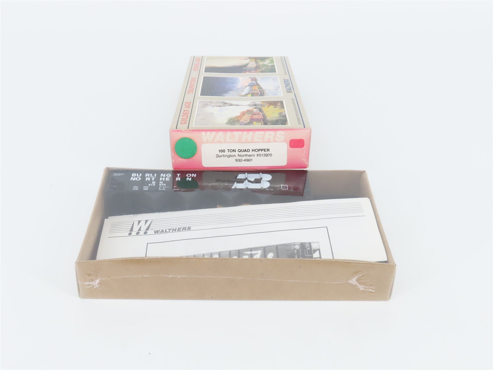 HO Walthers Kit 932-4901 BN Burlington Northern 4-Bay Hopper #513970 - SEALED