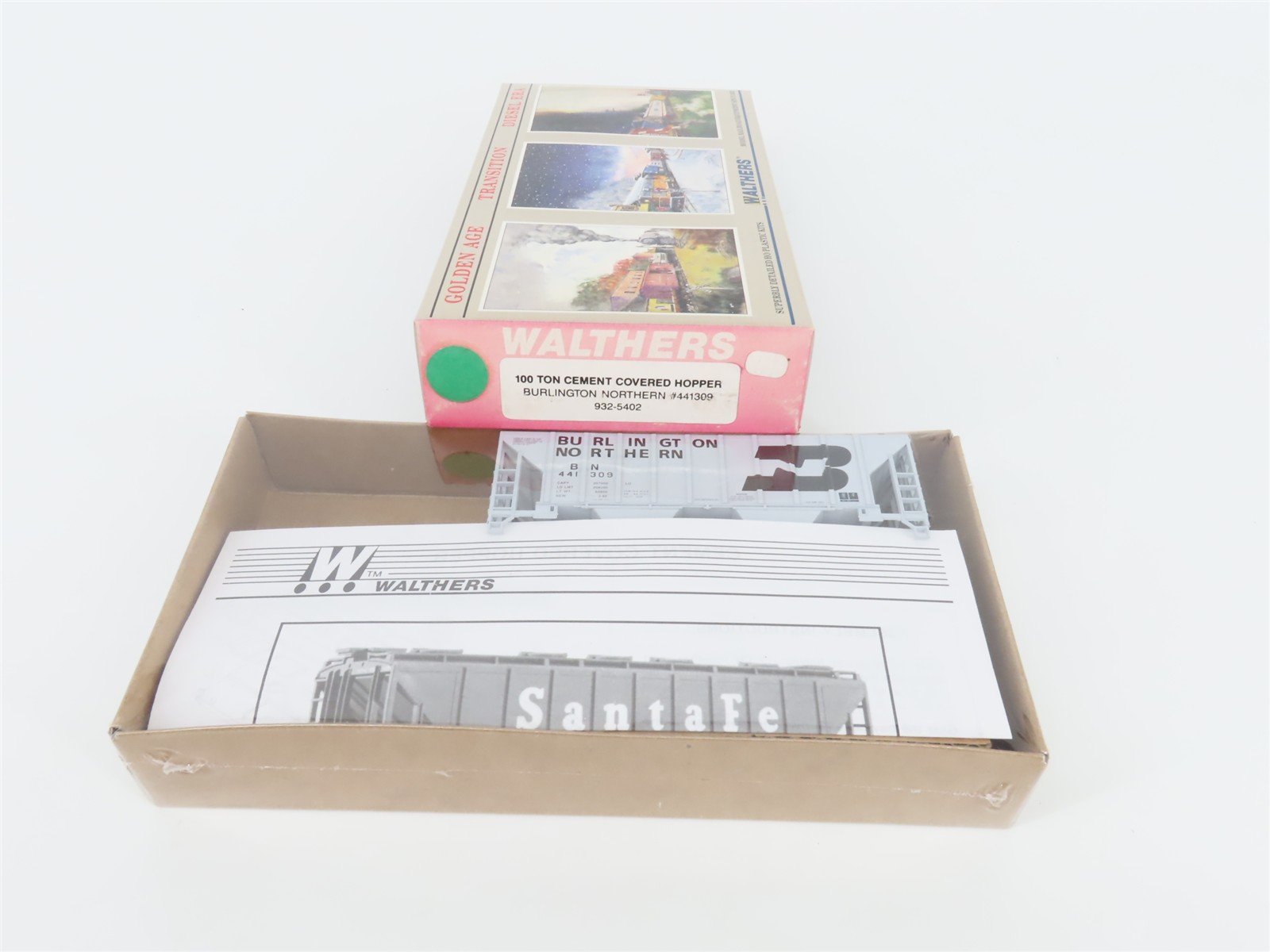 HO Scale Walthers Kit 932-5402 BN Cement 2-Bay Covered Hopper #441309 - SEALED