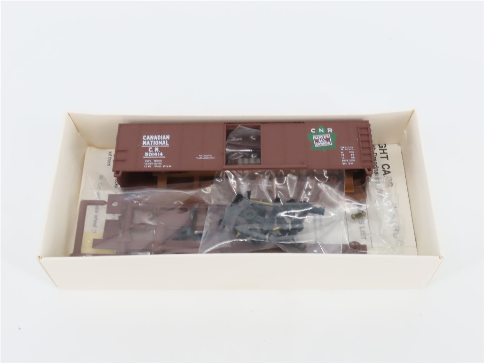 HO Scale Walthers Kit 932-3113 CN Canadian National 40' Steel Box Car #501414