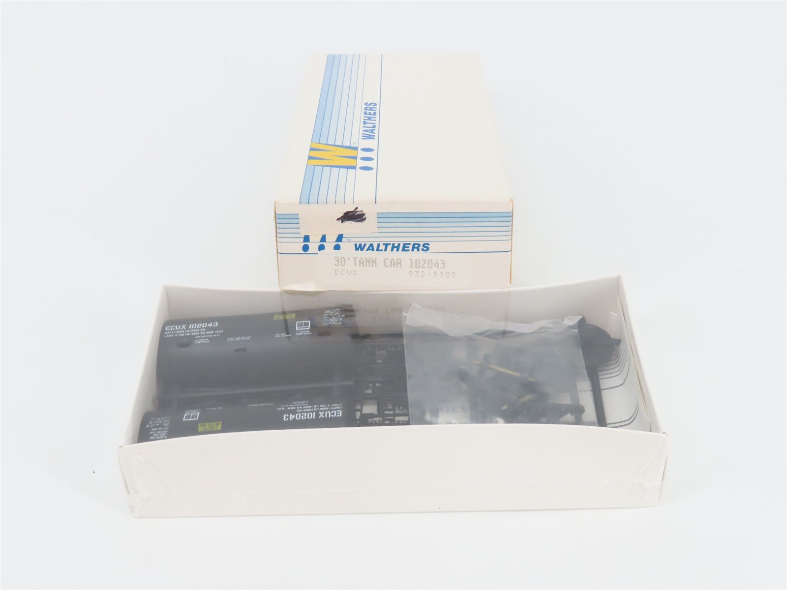 HO Scale Walthers Kit 932-5105 ECUX 30' Funnel Flow Tank Car #102043 - SEALED