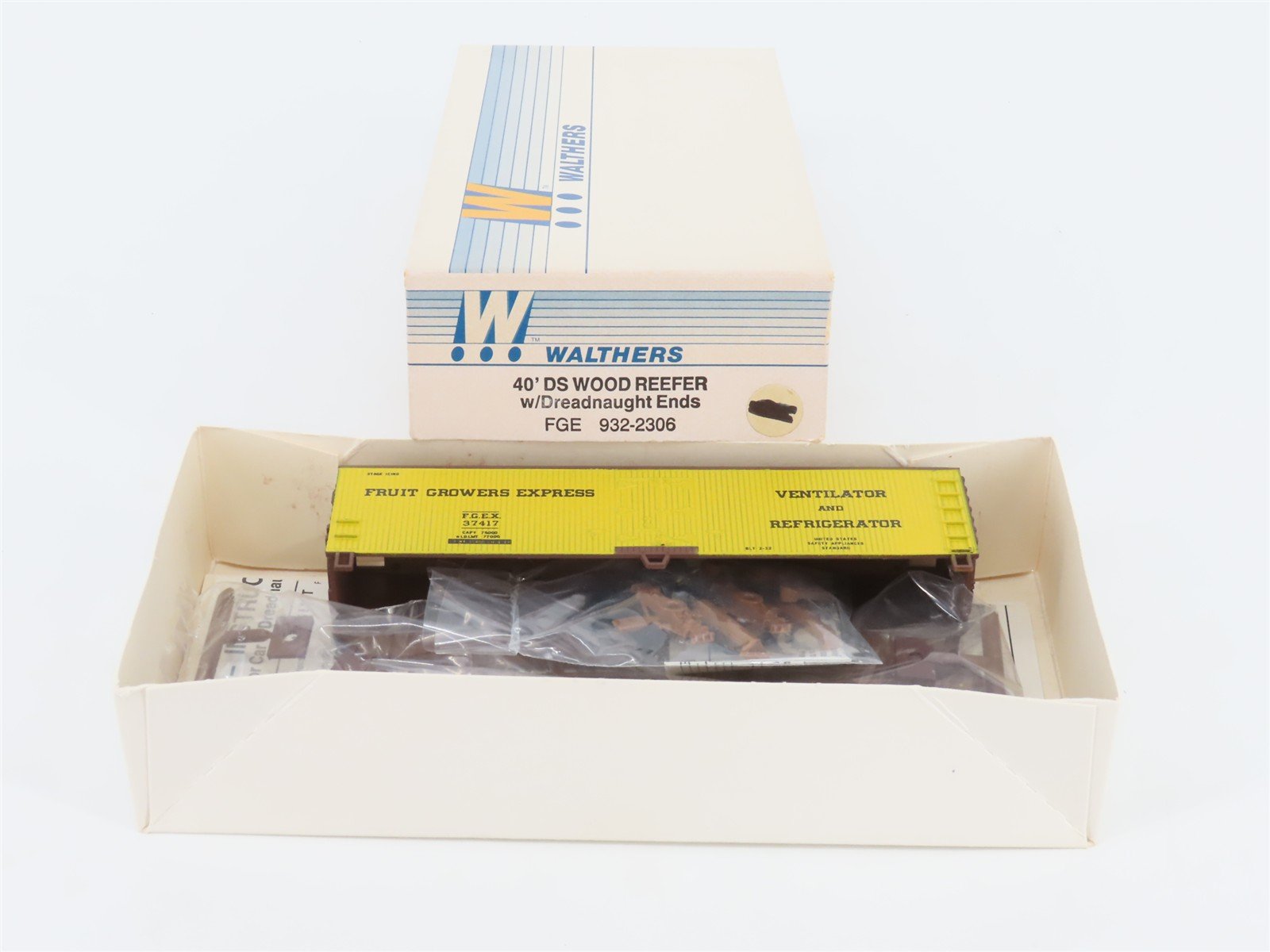 HO Scale Walthers Kit 932-2306 FGEX Fruit Growers Express 40' Wood Reefer #37417