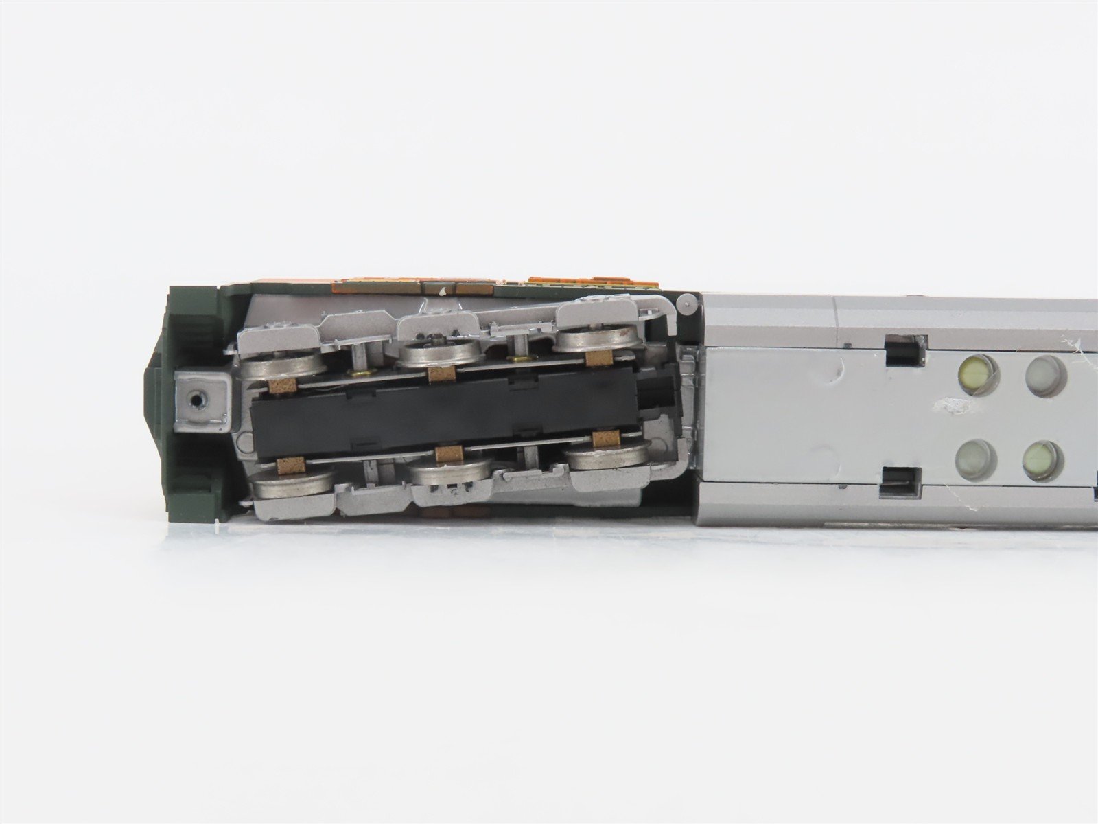 HO Scale Athearn 4937 BNSF Railway GE C44-9W Diesel Locomotive #1000