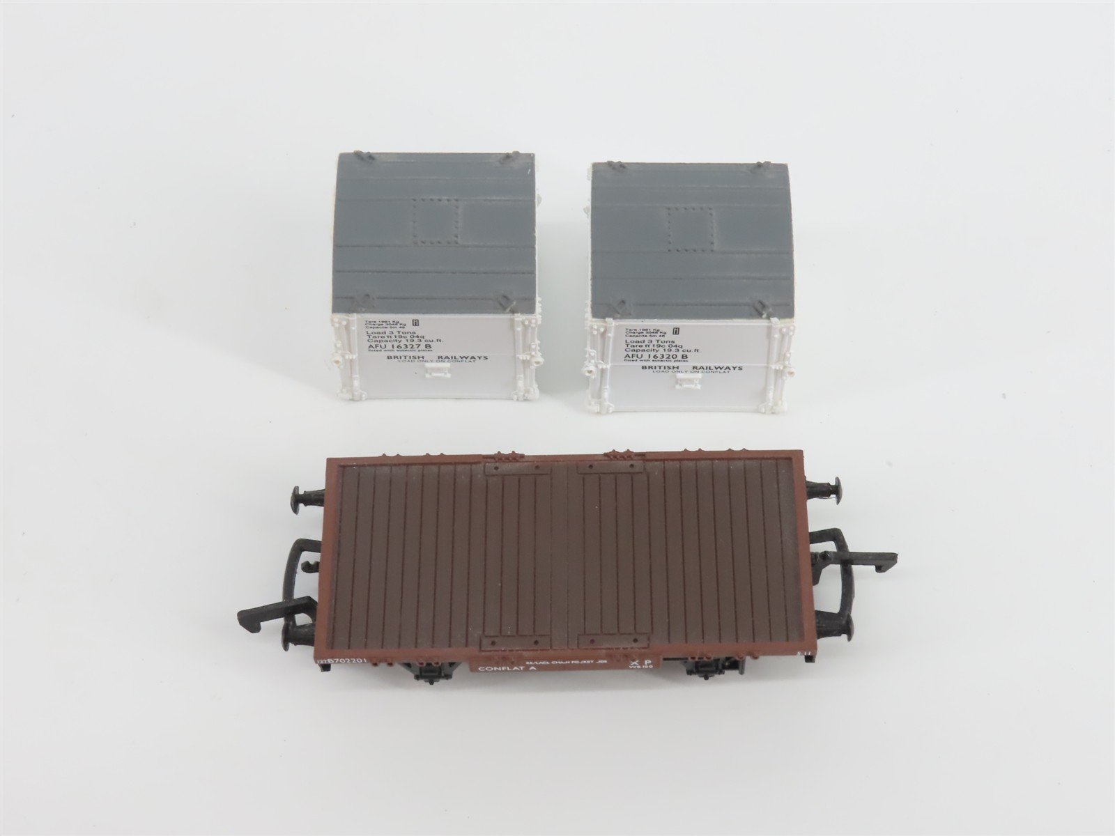 OO Bachmann Branchline 33-330 BR British Railways Conflat Flat Car w/ Containers