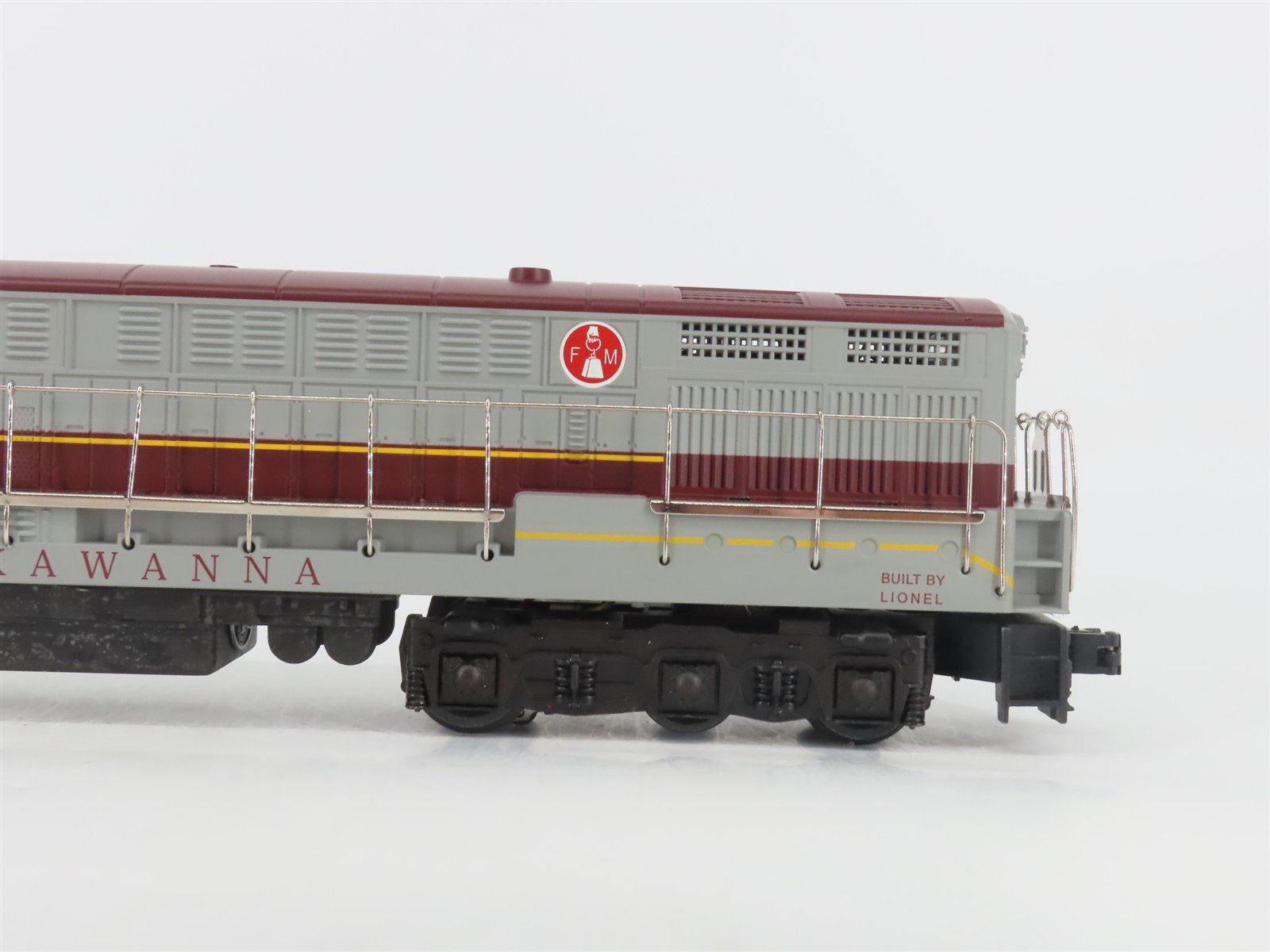 O 3-Rail Lionel Celebration 6-18322 DL&W FM Trainmaster Diesel #2321 TMCC/Sound