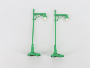 O Scale MTH RailKing 1032 No. 64 Die-Cast 1930's Era Green Street Lamp 2-Pack