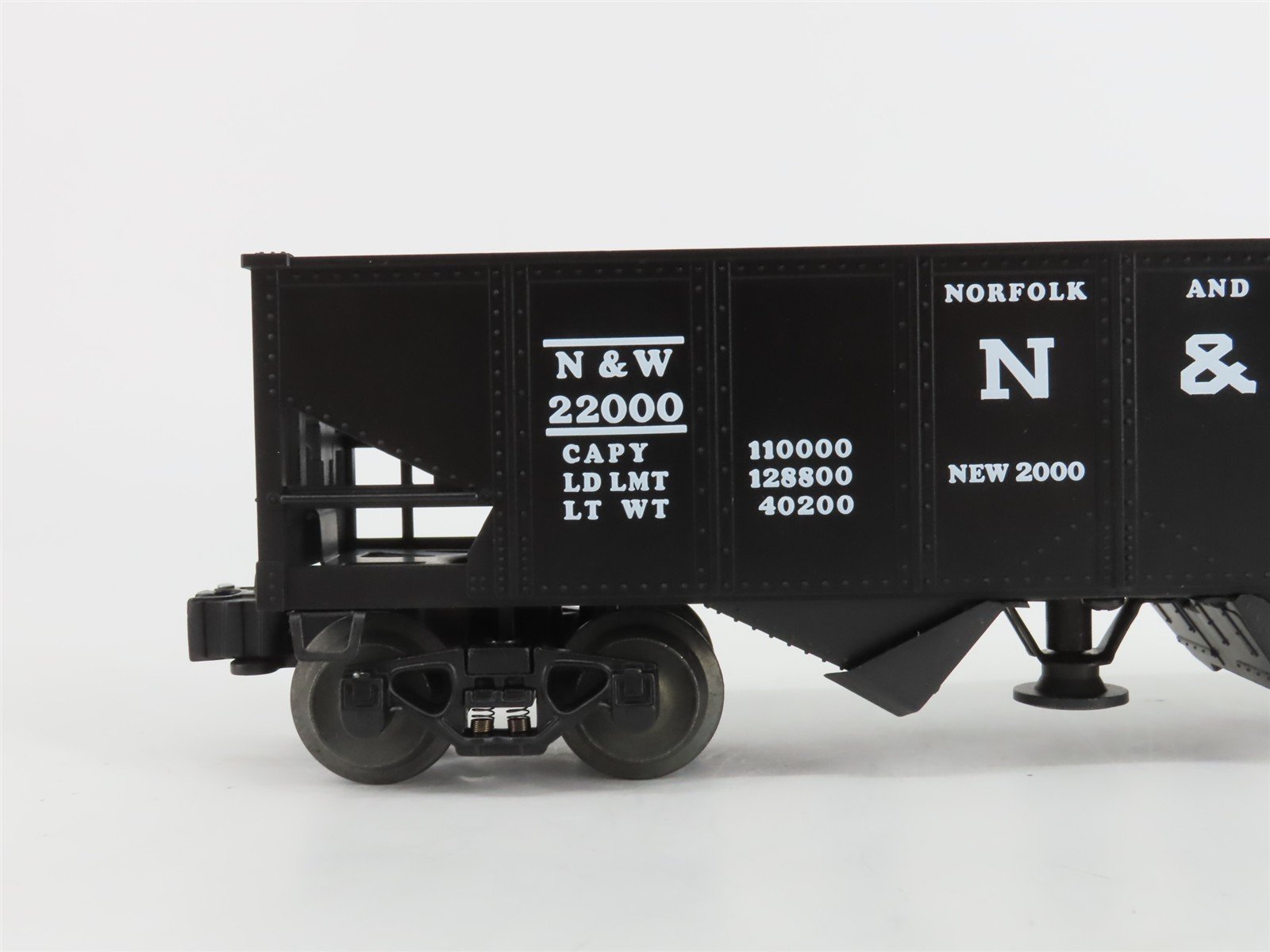O Gauge 3-Rail Lionel 6-19885 N&W Norfolk & Western Operating Hopper #22000