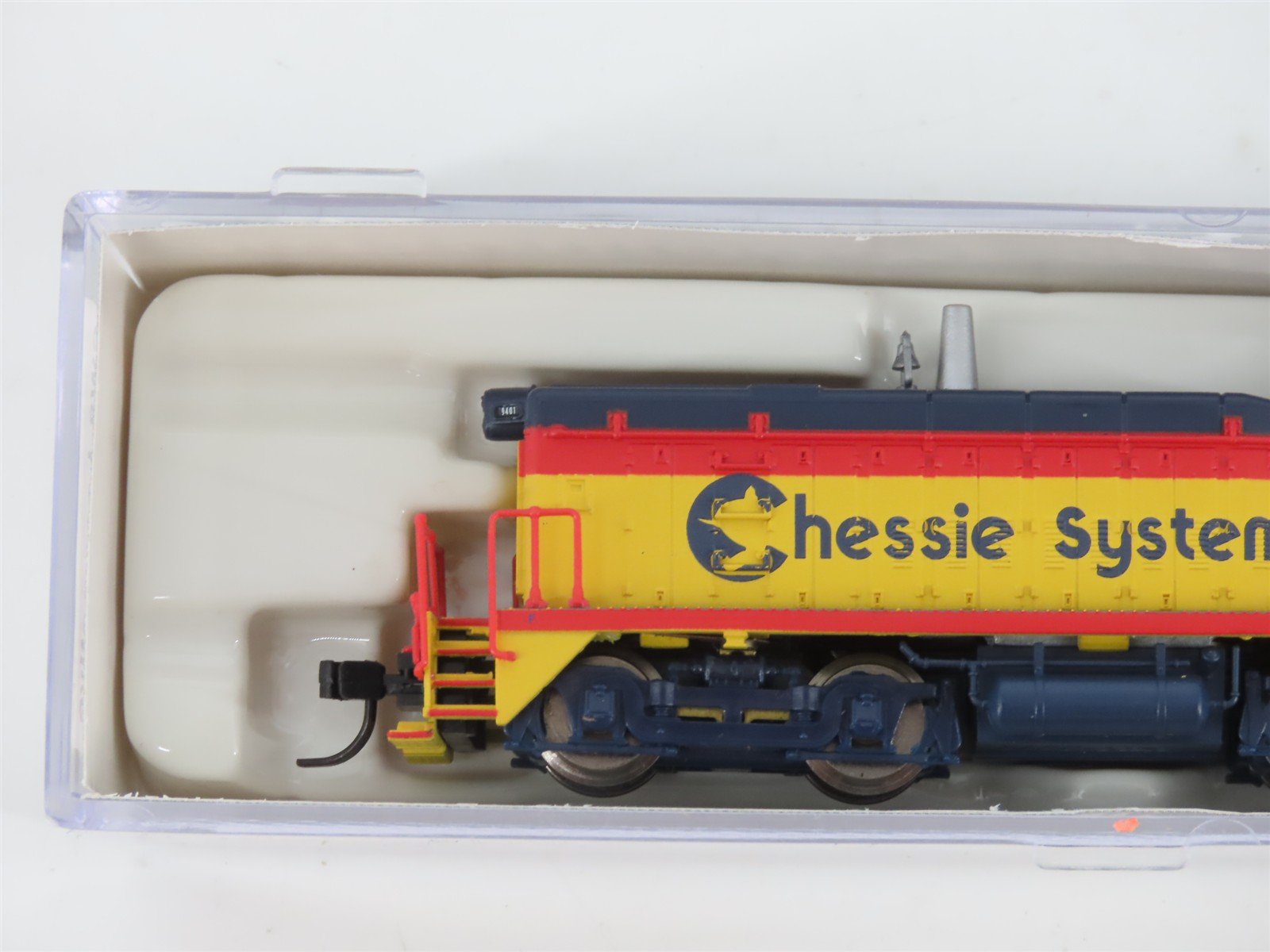 N Scale Life-Like 7385 B&O Chessie System EMD SW8 Diesel Switcher #9401