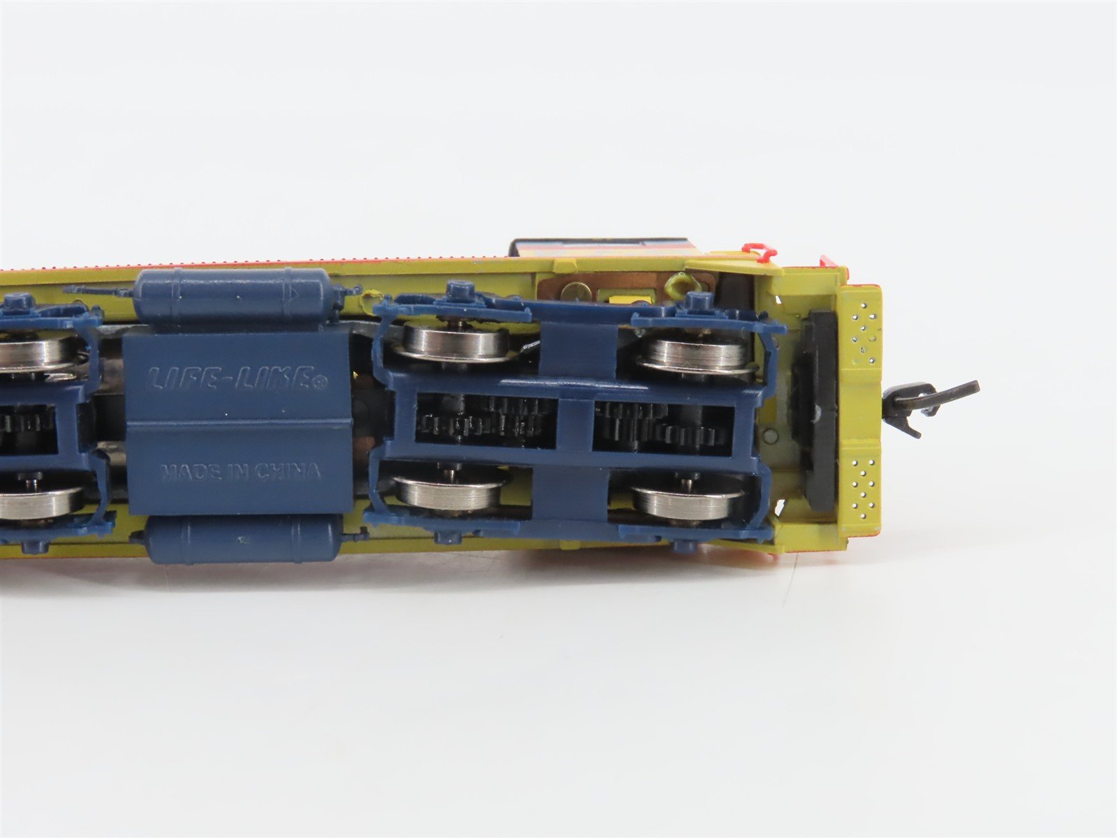 N Scale Life-Like 7385 B&O Chessie System EMD SW8 Diesel Switcher #9401