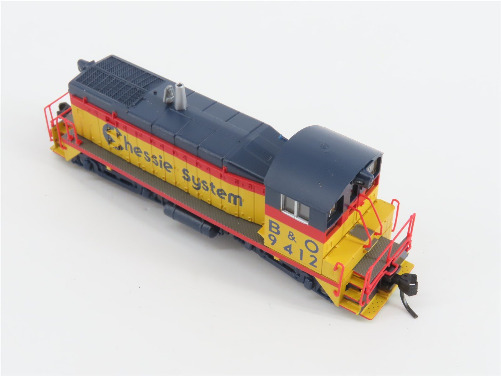 N Scale Life-Like 7386 B&O Chessie System EMD SW8 Diesel Switcher #9412