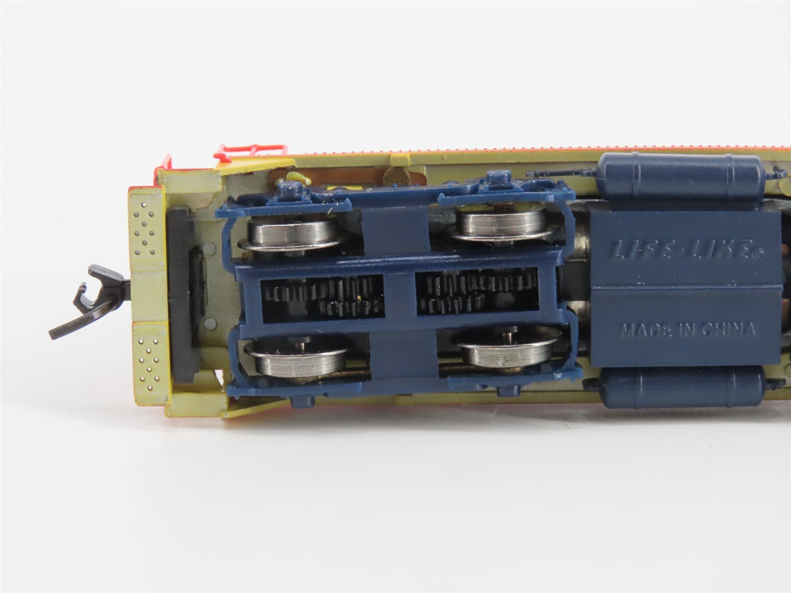 N Scale Life-Like 7386 B&O Chessie System EMD SW8 Diesel Switcher #9412