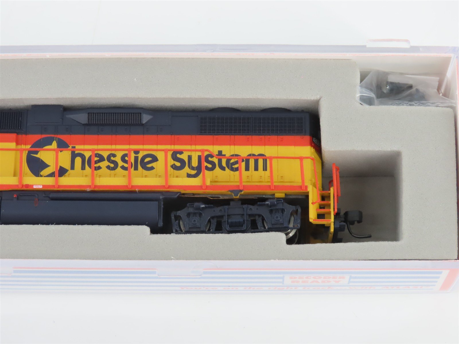 N Scale Atlas 49826 B&O Chessie System EMD GP38 Diesel #4806 - DCC Ready