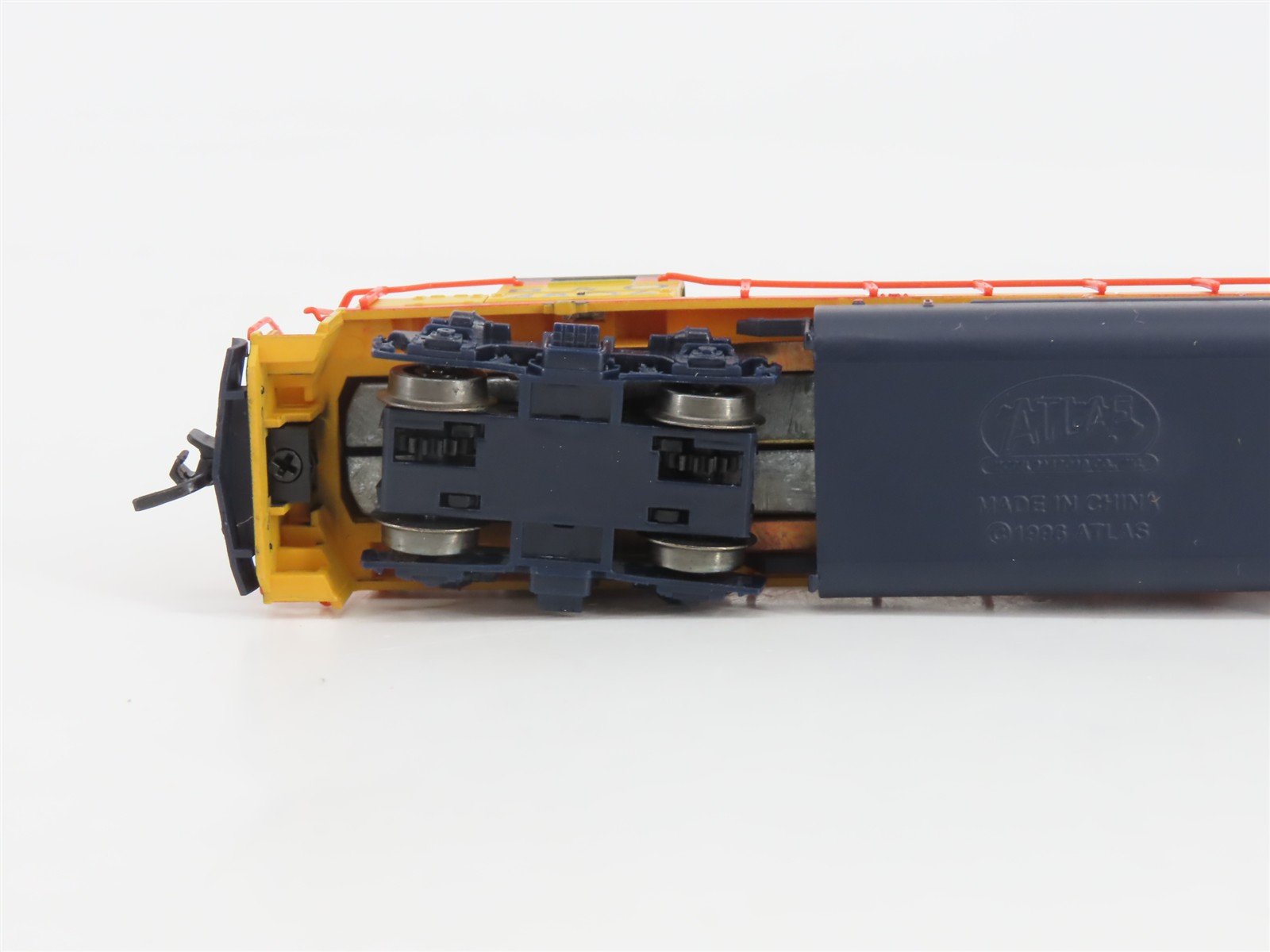 N Scale Atlas 49826 B&O Chessie System EMD GP38 Diesel #4806 - DCC Ready