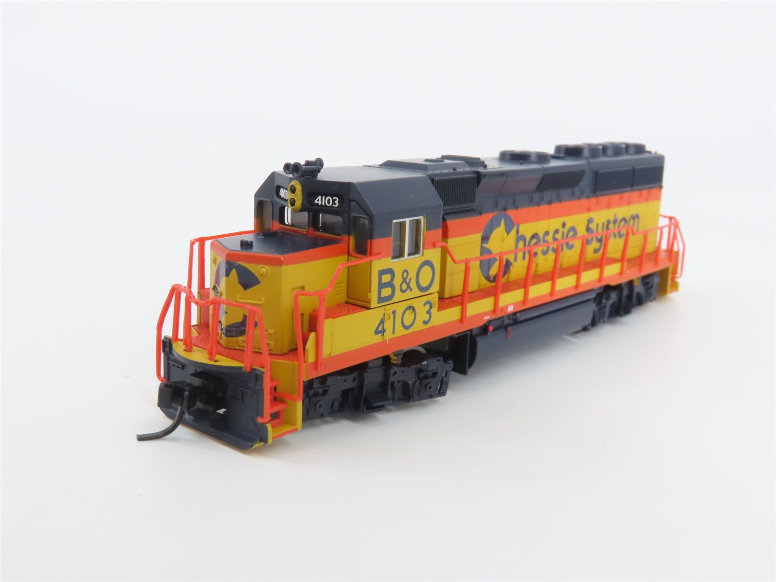 N Scale Atlas 48633 B&O Chessie System EMD GP40-2 Diesel #4103 - DCC Ready