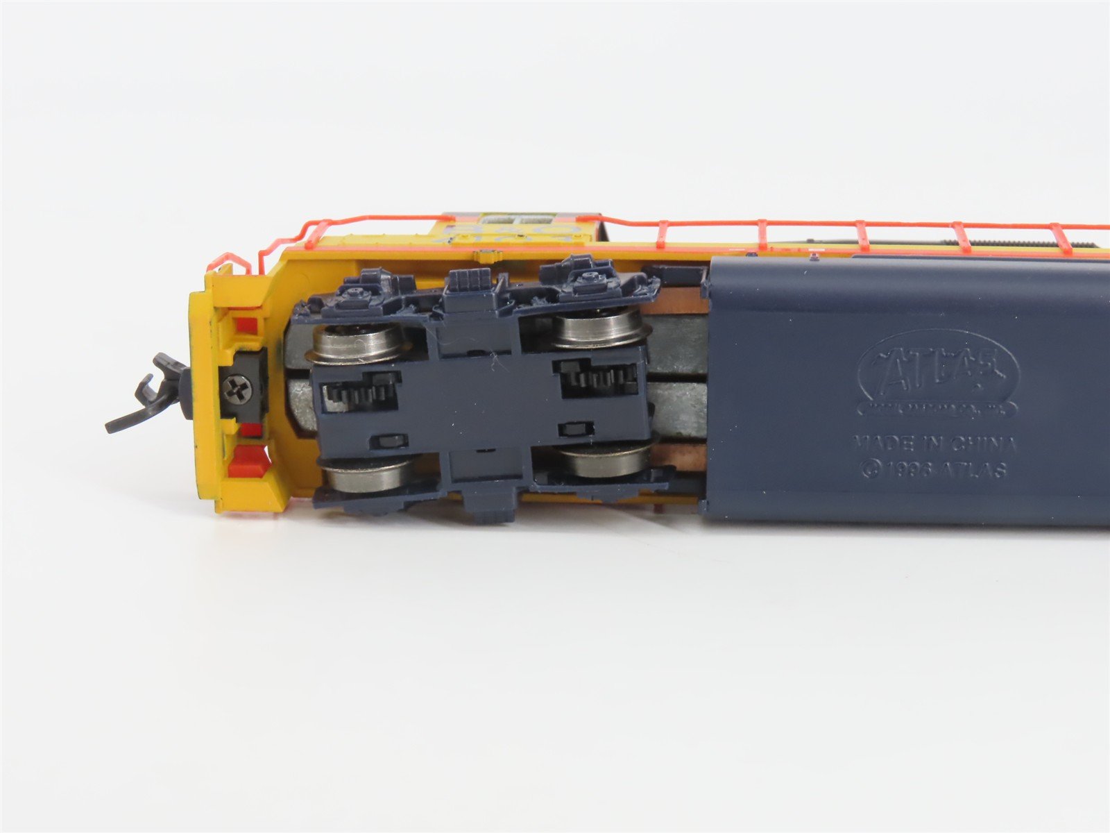 N Scale Atlas 48633 B&O Chessie System EMD GP40-2 Diesel #4103 - DCC Ready