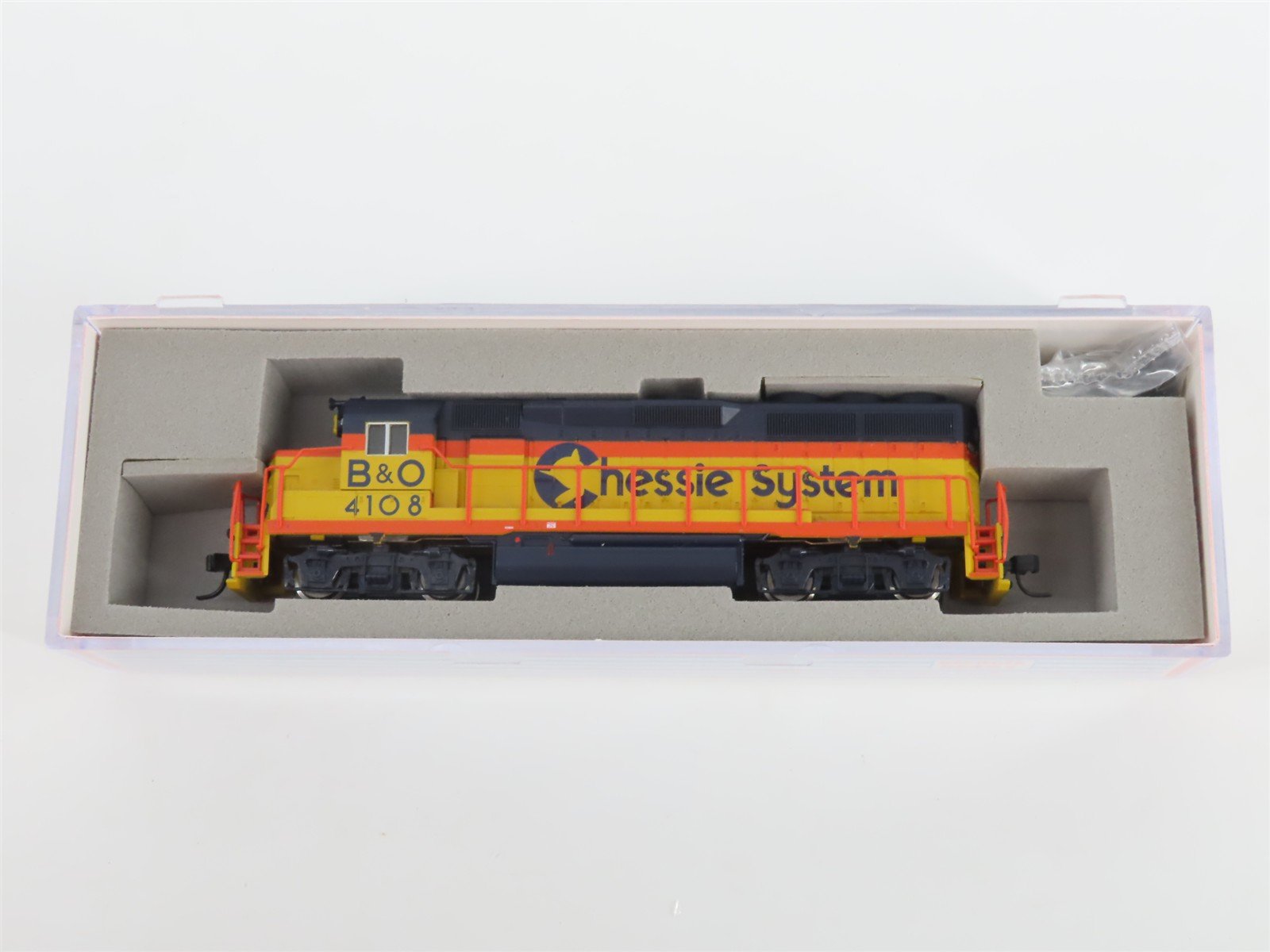 N Scale Atlas 48634 B&O Chessie System EMD GP40-2 Diesel #4108 - DCC Ready