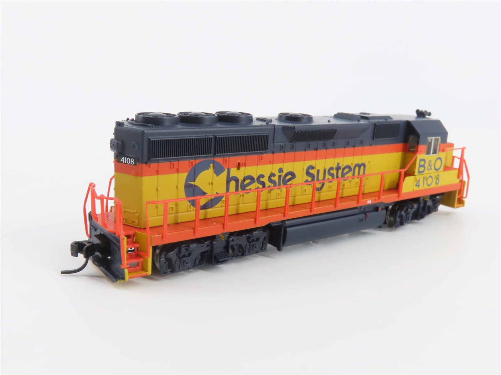 N Scale Atlas 48634 B&O Chessie System EMD GP40-2 Diesel #4108 - DCC Ready