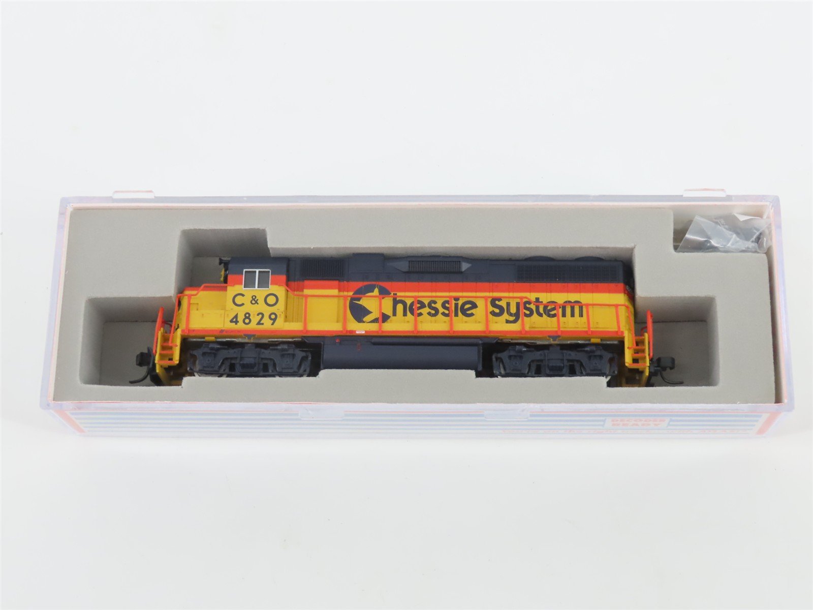 N Scale Atlas 49827 C&O Chessie System EMD GP38 Diesel #4829 - DCC Ready