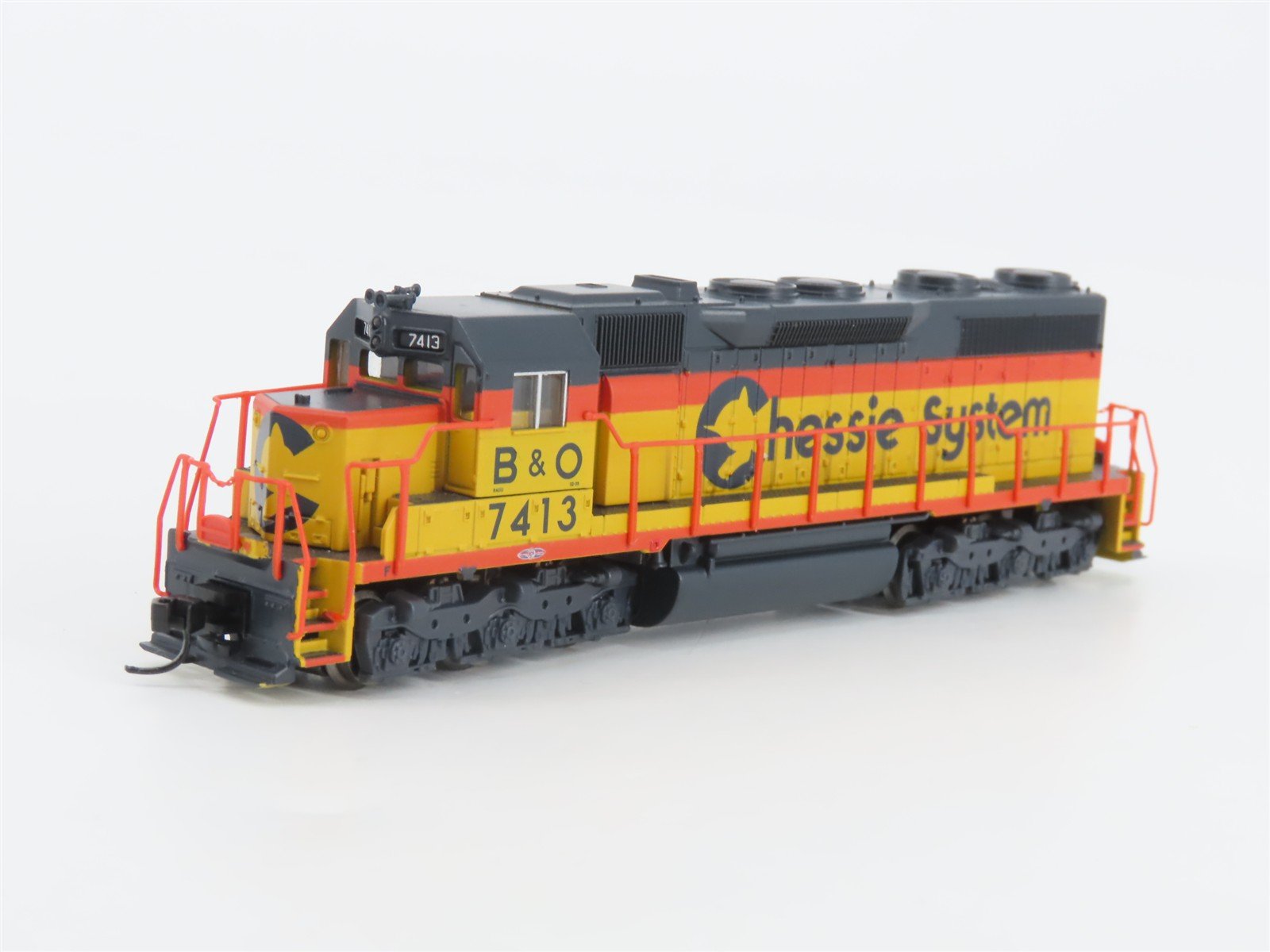 N Scale Atlas 49412 B&O Chessie System EMD SD35 Diesel #7413 - DCC Ready