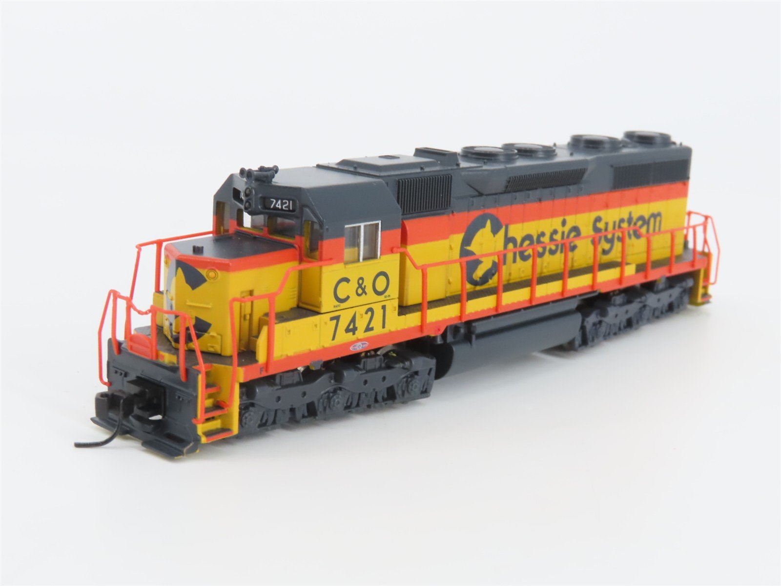 N Scale Atlas 49413 C&O Chessie System EMD SD35 Diesel #7421 - DCC Ready