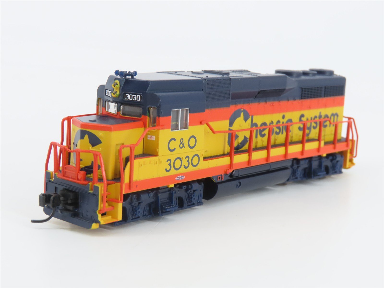 N Scale Atlas Classic 47509 C&O Chessie System EMD GP30 Diesel Locomotive #3030