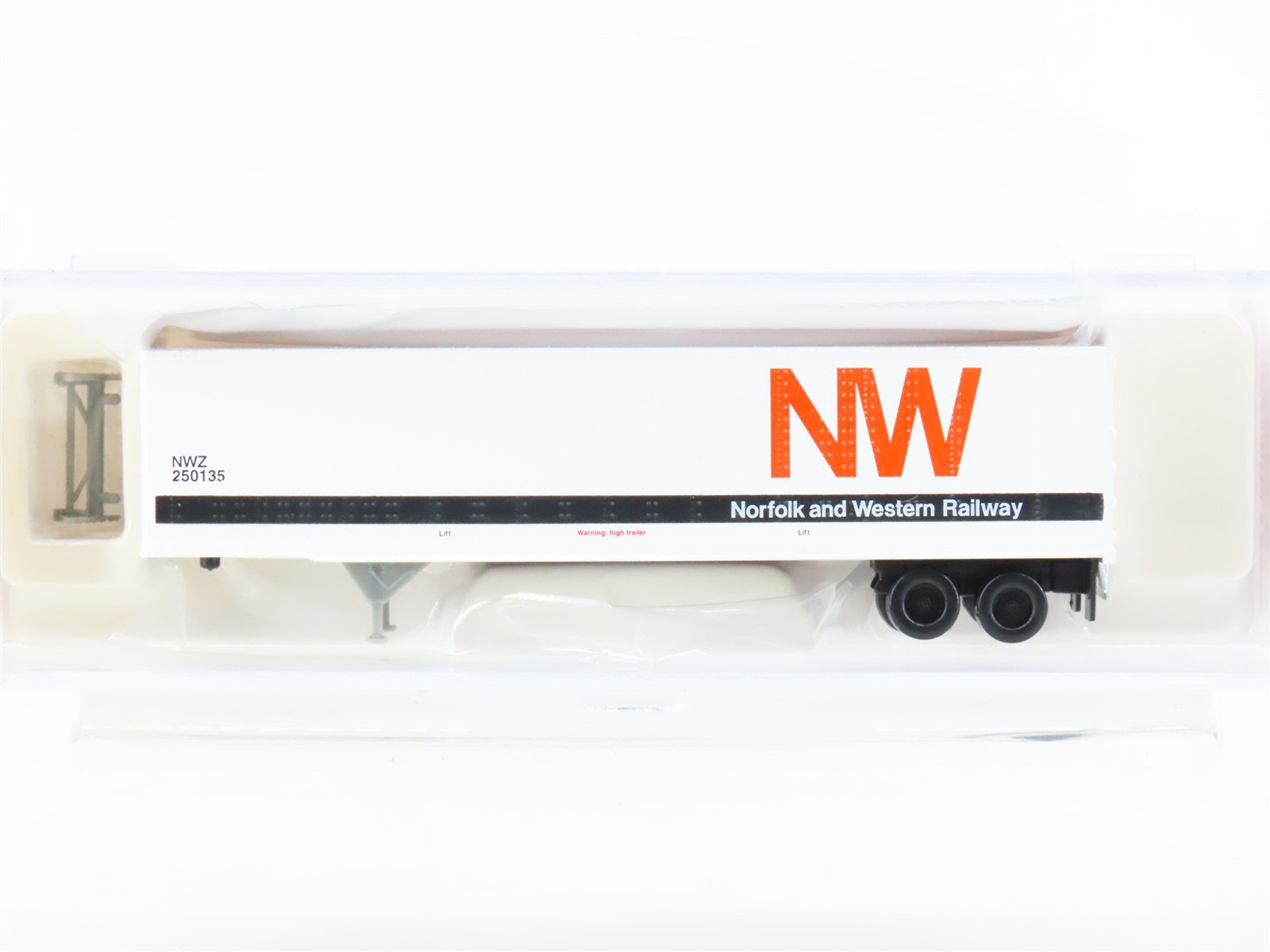 N Scale Atlas 29782 NW Norfolk & Western Railroad 45' Pines Trailer #250135