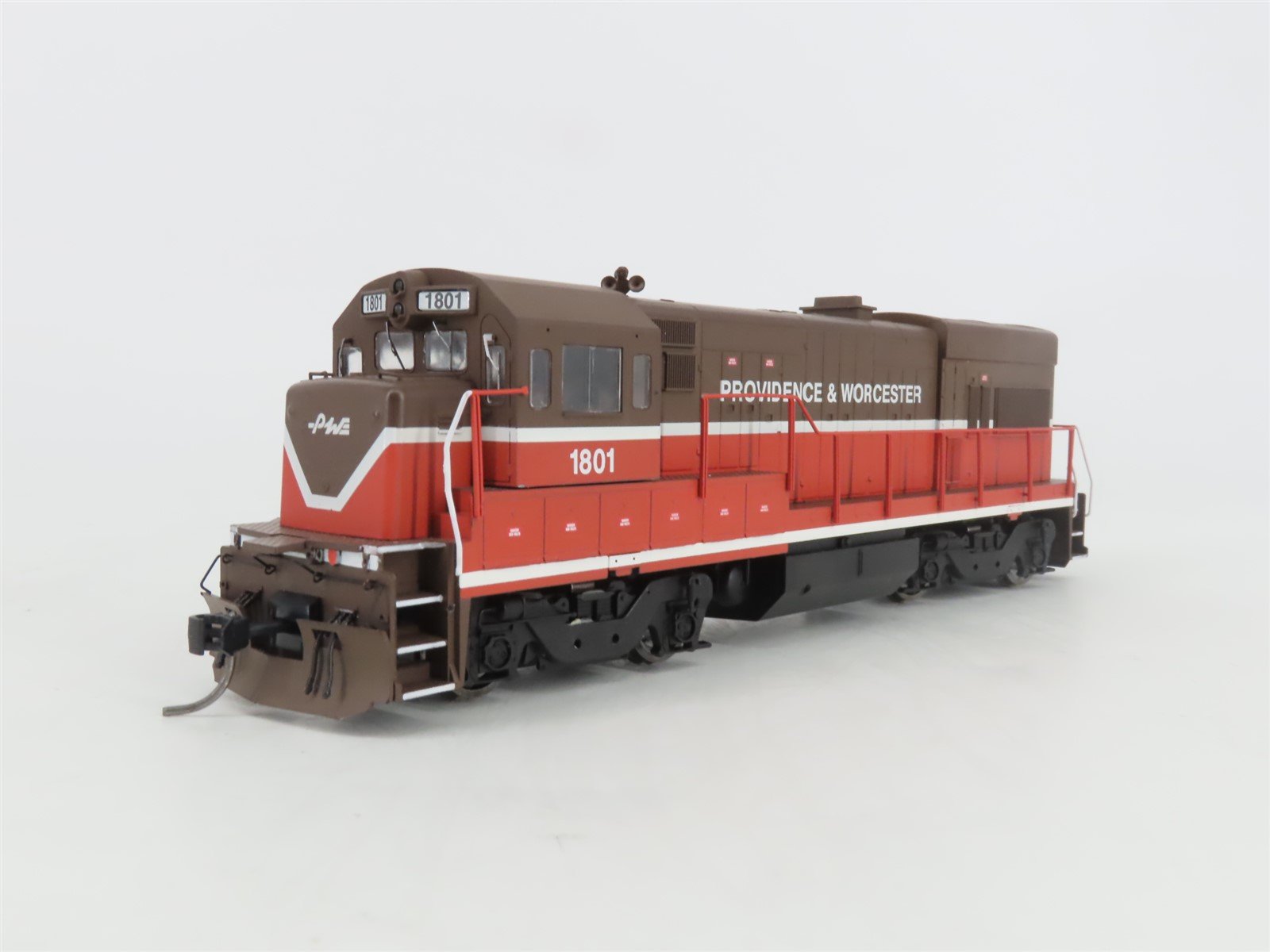 HO Intermountain 49455S-01 P&W Railway U18B Diesel Loco #1801 w/ DCC & Sound