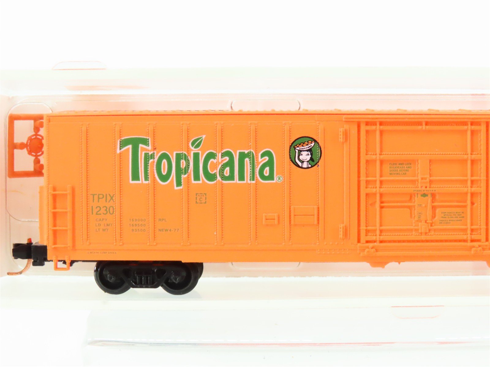 N Scale Red Caboose RN-17215-17 TPIX Tropicana PC&F 62' Insulated Box Car #1230