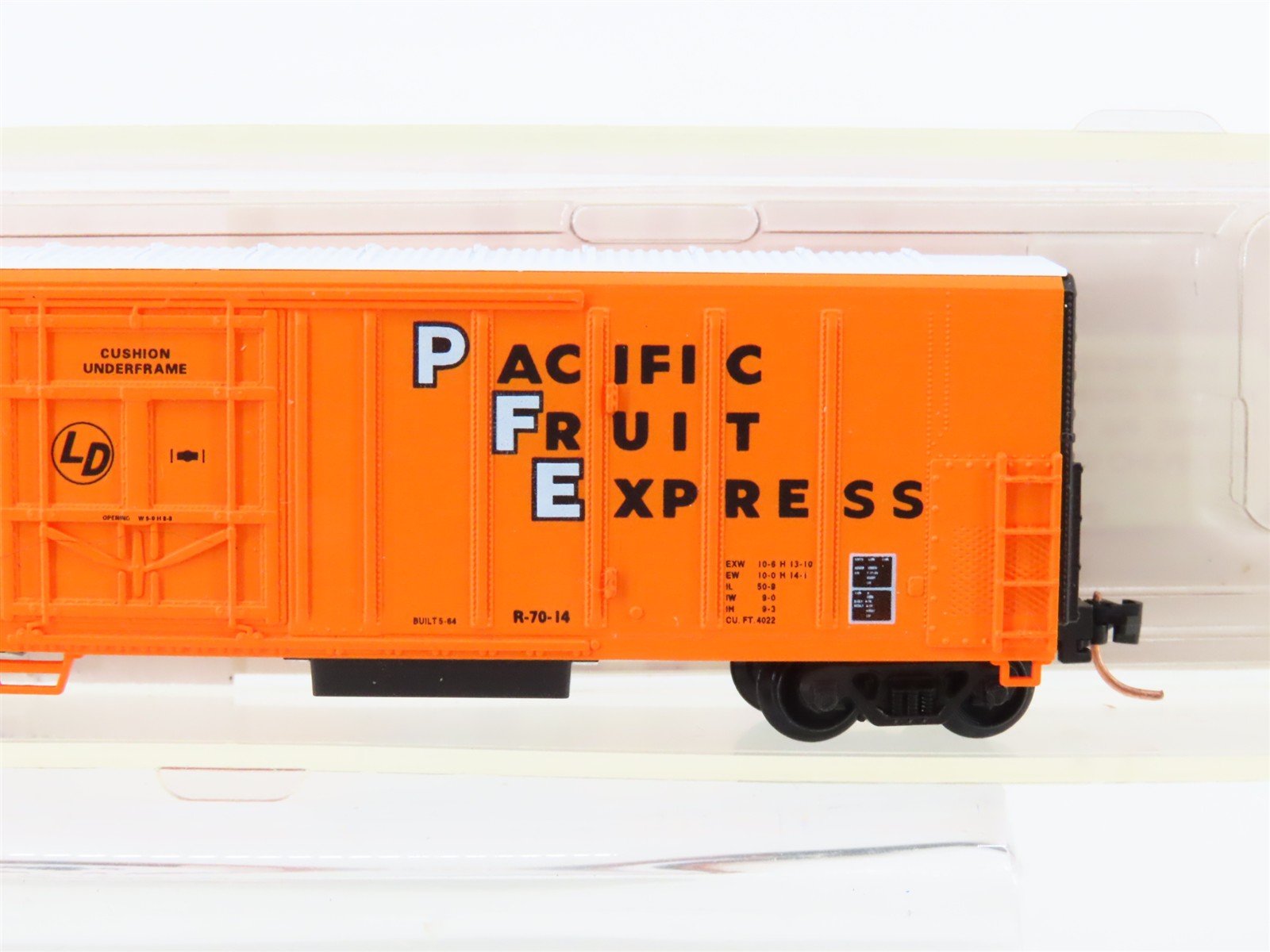 N Red Caboose RN-18655-4 UPFE Pacific Fruit Express 57' Mech Reefer #451680