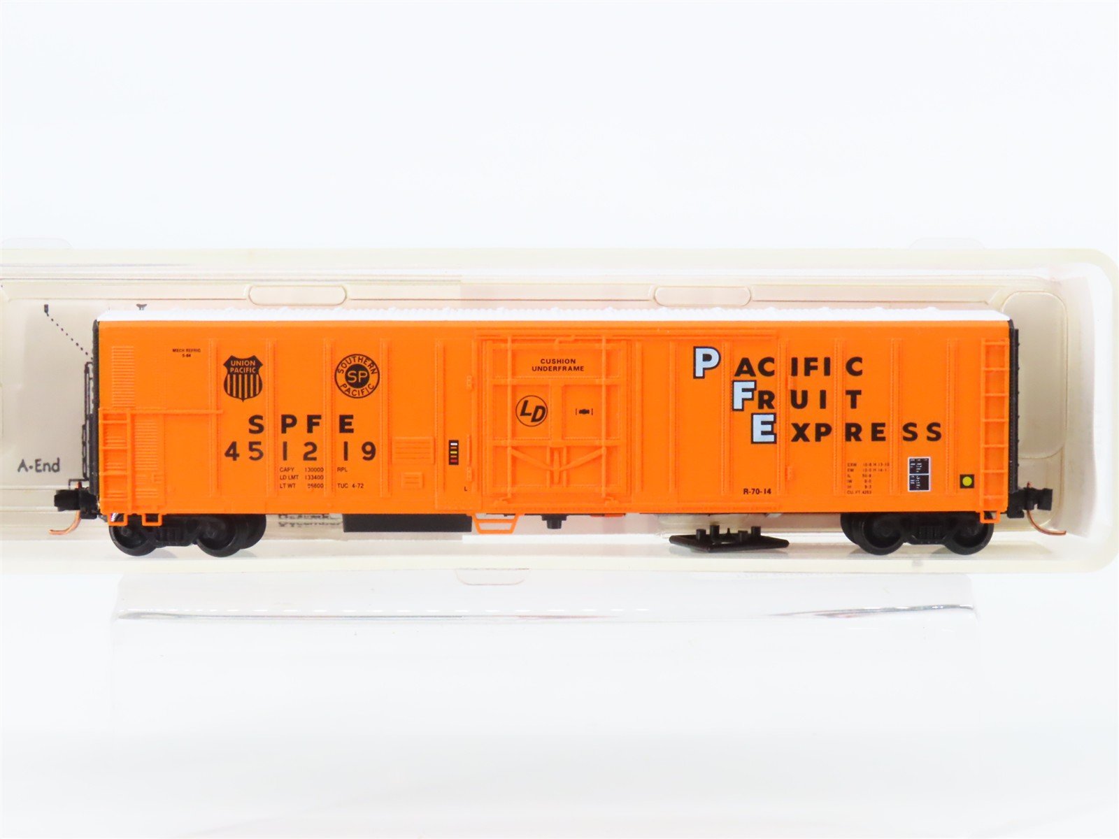 N Red Caboose RN-18605-3 SPFE Pacific Fruit Express 57' Mech Reefer #451219