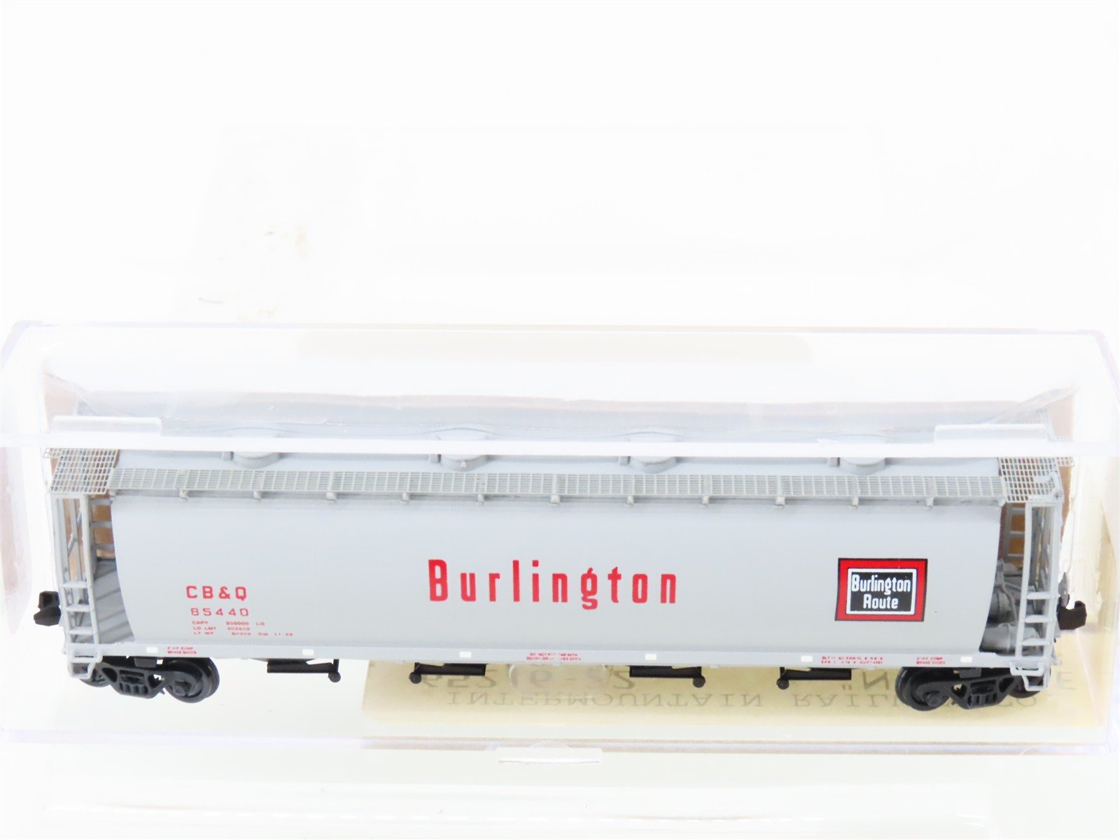 N Scale InterMountain 65216-22 CB&Q Burlington Route Cylindrical Hopper #85440