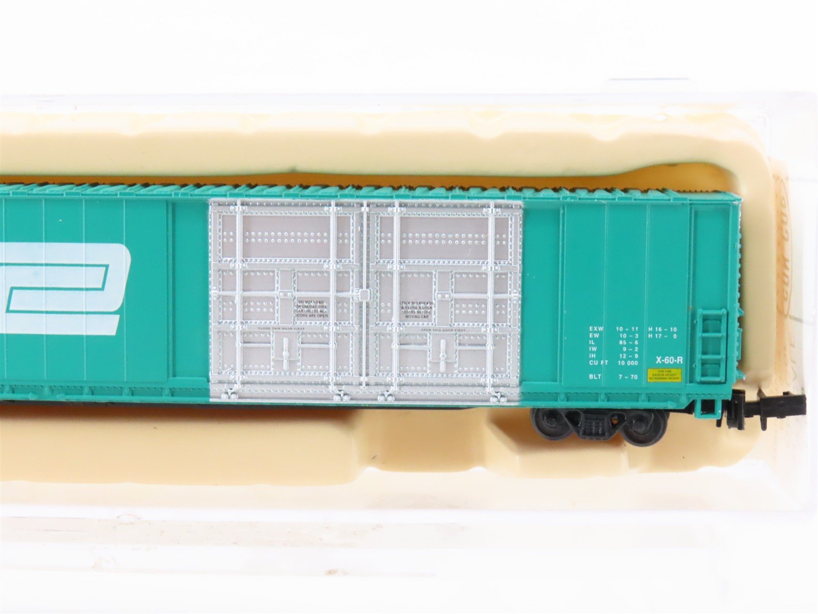 N Scale Con-Cor 001-555611(1) PC Penn Central 85' Hi-Cube Box Car #295615