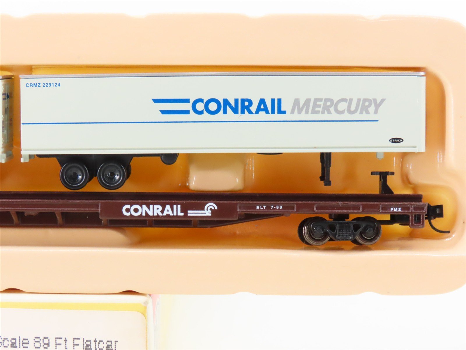 N Con-Cor 0001-014893(1) CR Conrail Mercury 89' Flat Car #235805 w/ Trailers