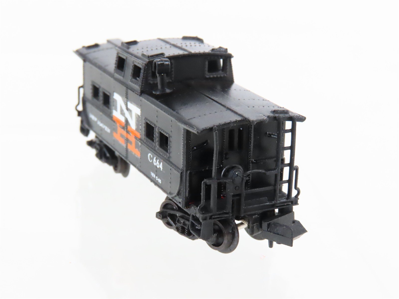 N Scale Life-Like 7978 NH New Haven Center Cupola Steel Caboose #C664 - Custom