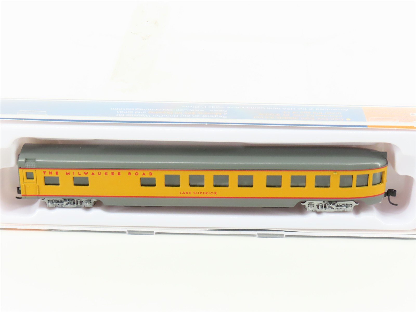 N Scale Con-Cor 0001-040192 MILW Milwaukee UP Paint 85' Observation Passenger