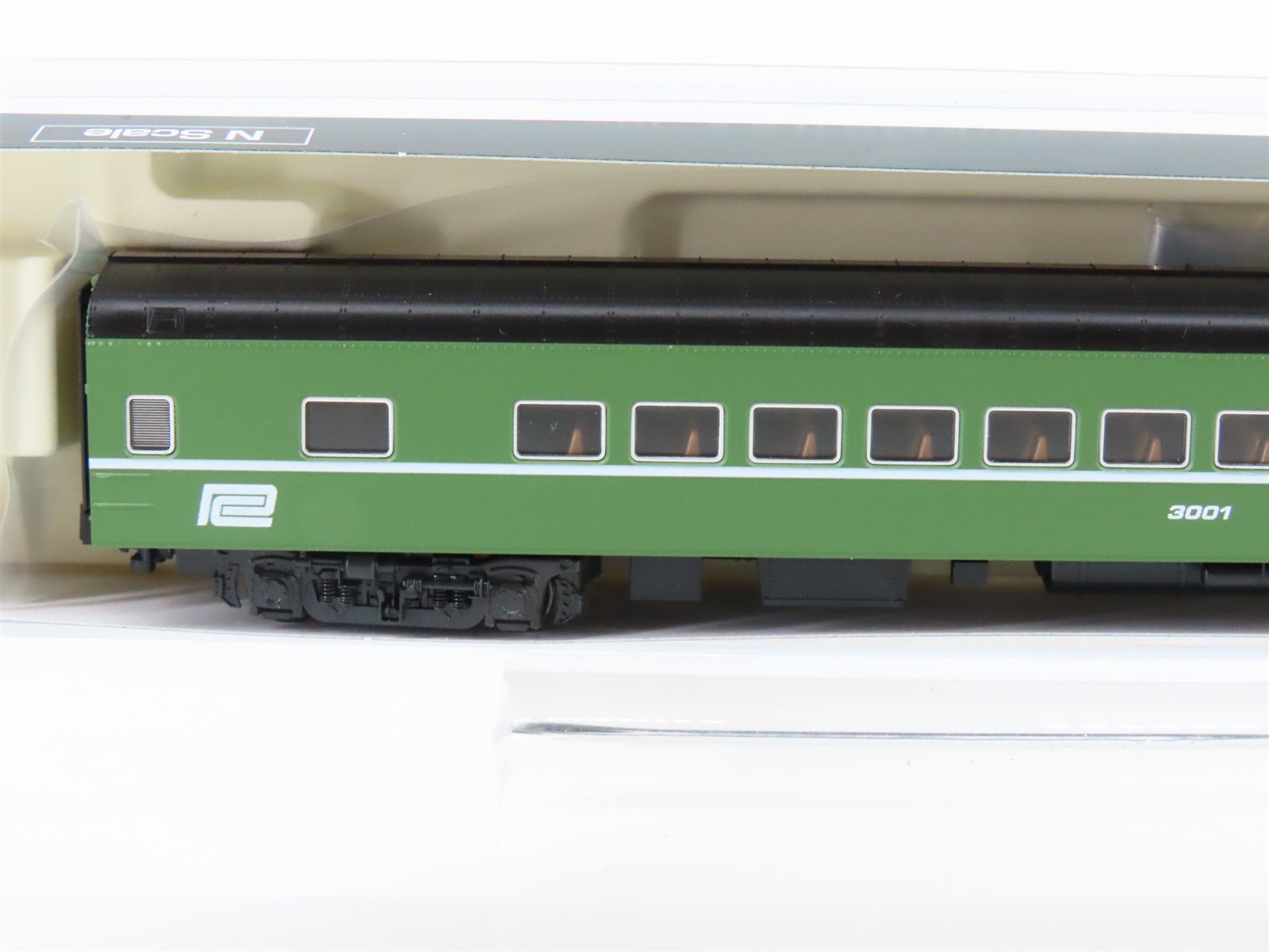 N Scale KATO PC Penn Central Coach Passenger Car #3001