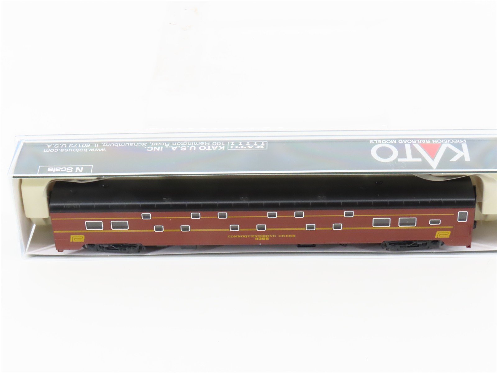 N Scale KATO PC Penn Central Sleeper Passenger Car #4366 