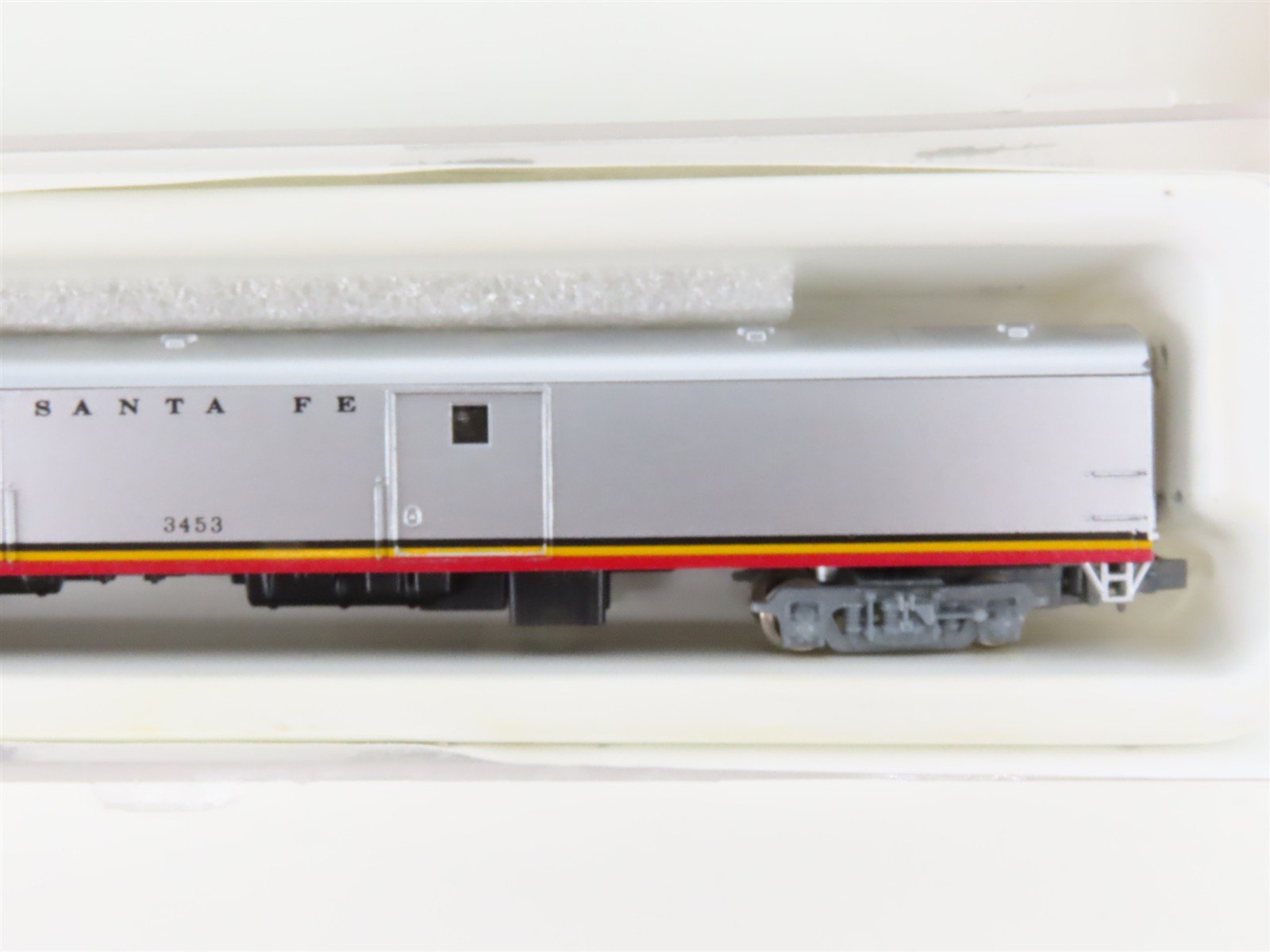 N Scale Con-Cor ATSF Santa Fe Smooth-Side Passenger 7-Car Set