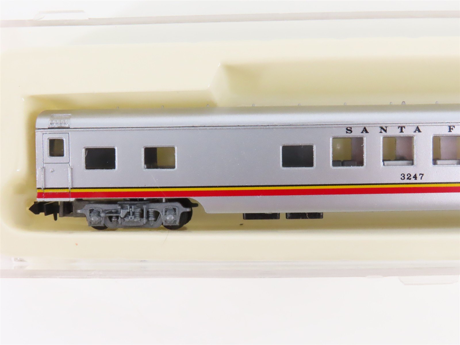 N Scale Con-Cor ATSF Santa Fe Smooth-Side Passenger 7-Car Set