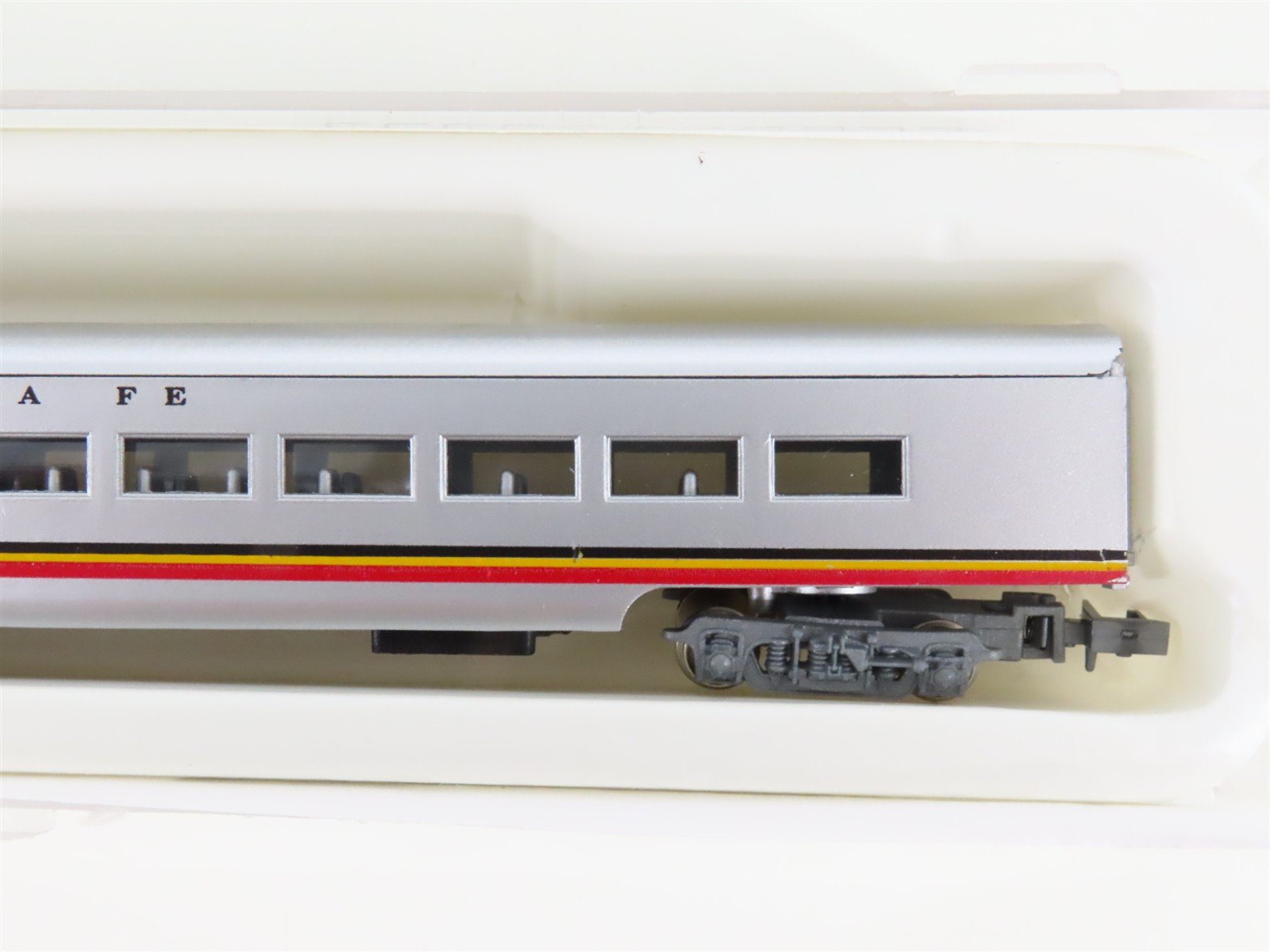 N Scale Con-Cor ATSF Santa Fe Smooth-Side Passenger 7-Car Set