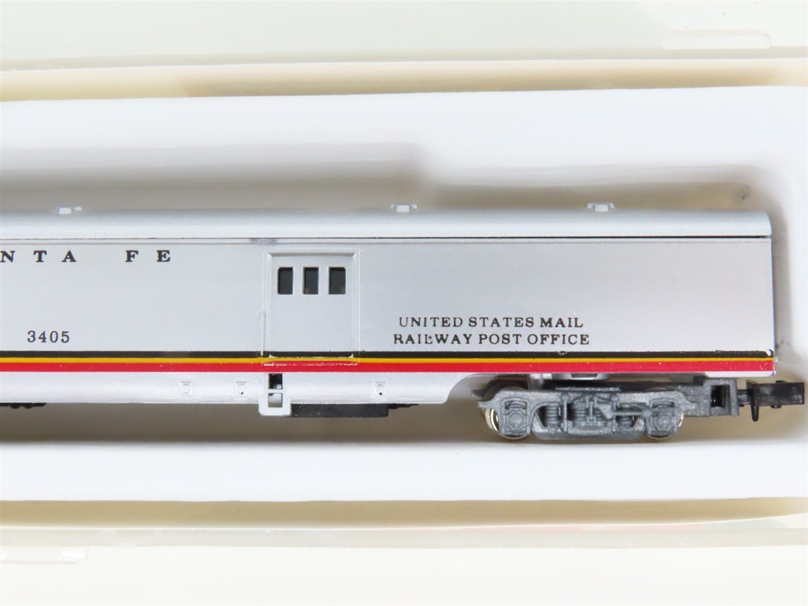 N Scale Con-Cor ATSF Santa Fe Smooth-Side Passenger 7-Car Set