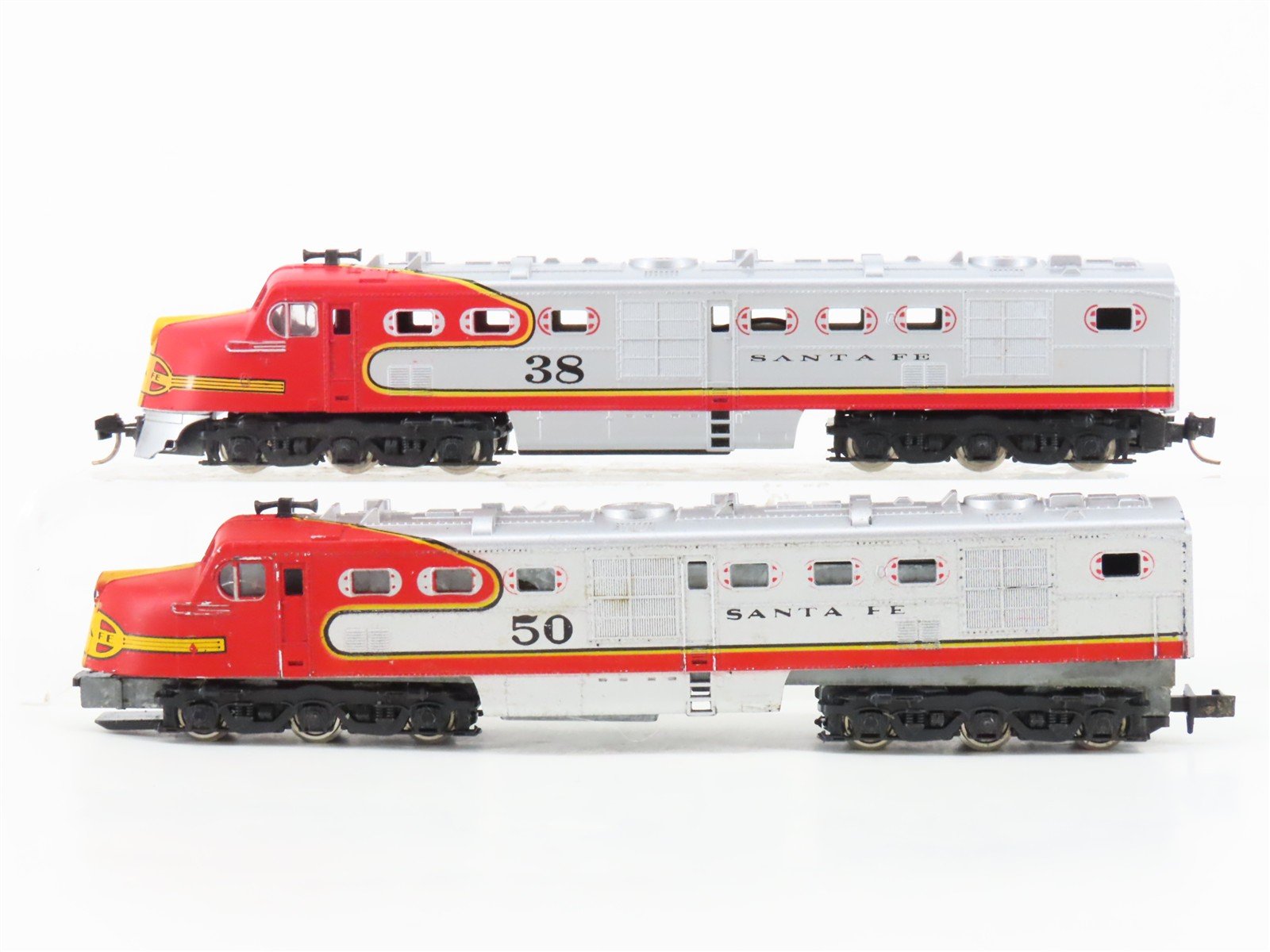 N Scale Con-Cor ATSF Santa Fe "Warbonnet" ALCO DL-109 Diesel Set #50 & #38